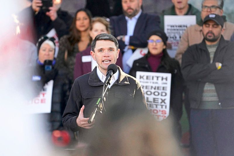 CBS verbietet Colbert Ausstrahlung von Interview mit Demokraten – und hilft diesem zu Rekord-Spenden