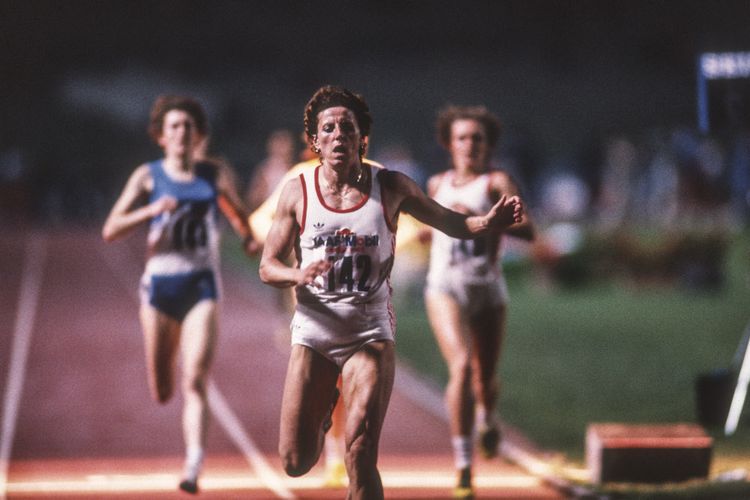 800 M Weltrekordlerin Jarmila Der Letzte Panzer Kratochvilova Wird 70 Leichtathletik Derstandard De Sport