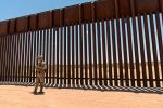 Gericht: Trump-Regierung darf Migranten nicht unbegrenzt festhalten Die Anhörung zur Freilassung auf Kaution muss demnach innerhalb von 90 Tagen erfolgen. Die Entscheidung wurde vom Richter mit der US-Verfassung begründet
