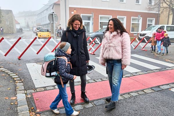 Neues-Fahrverbot-vor-der-Schule-zwischen-Freude-und-Frust