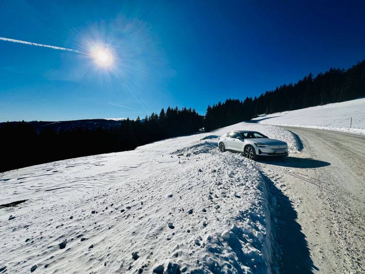 Wie alltagstauglich ist ein E-Auto im Skiurlaub? - Reisen aktuell