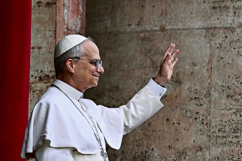 Leo XIV.: Der neue Papst liebt Wordle, trägt Apple Watch und teilt Memes