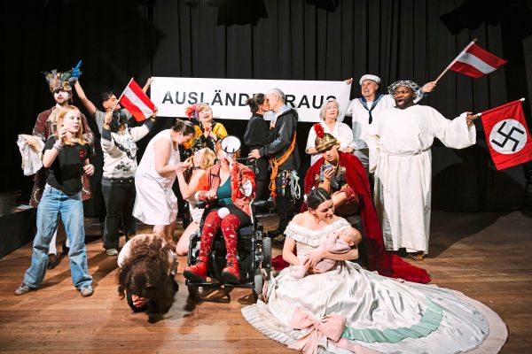 Courage-und-Rage-Die-Wiener-Festwochen-legen-los-zum-75-Mal