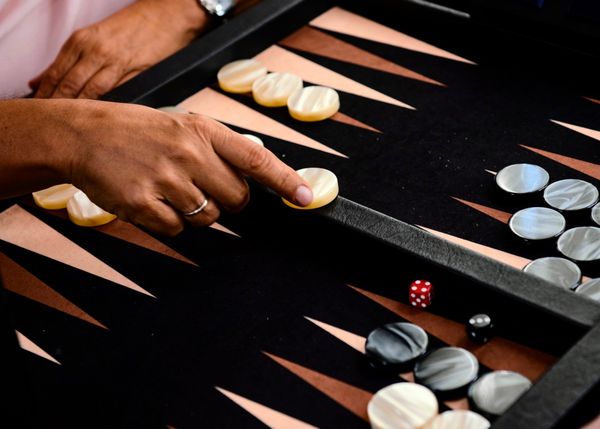 Wer-gut-spielt-braucht-weniger-Gl-ck-Was-macht-den-Reiz-von-Backgammon-aus-