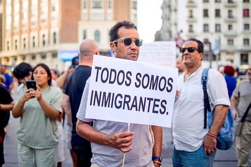 Spanien legalisiert Status von 500.000 "irregulären" Immigranten