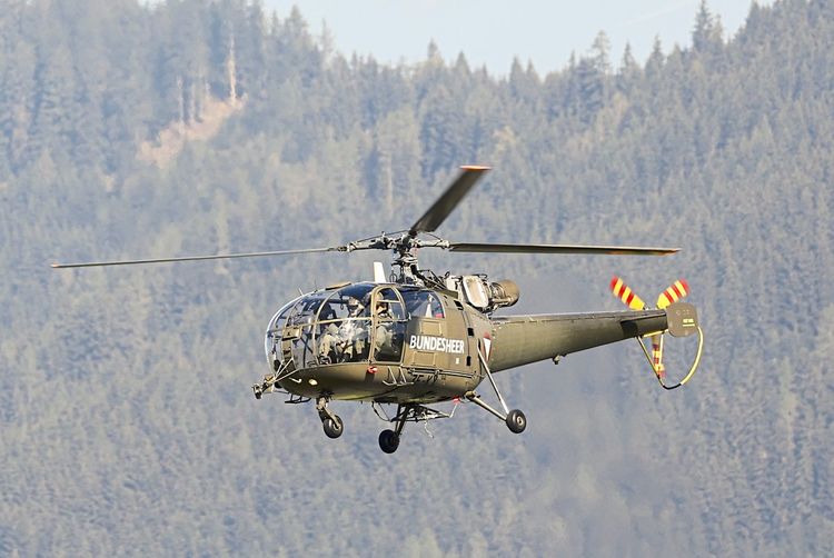 Die Hubschrauber sollen in Vomp im Bezirk Schwaz in Tirol stationiert werden. (Symbolbild)