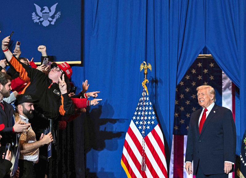 Blaue Wühlarbeit gegen die Heimat