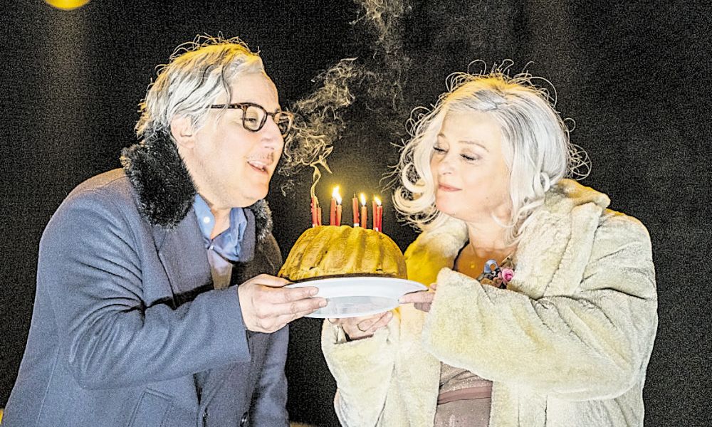 Noah Haidles "Birthday Candles" am Stadttheater Klagenfurt Bühne derStandard.at › Kultur