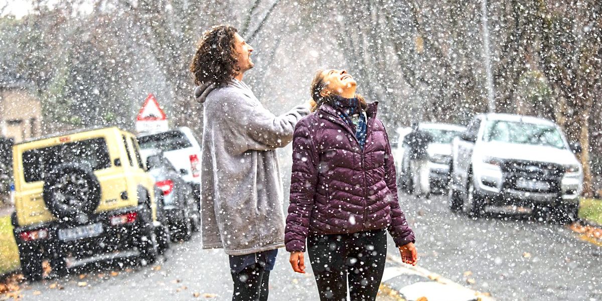 Einwohner Von S Dafrikas Metropole Johannesburg Staunen Ber Schnee