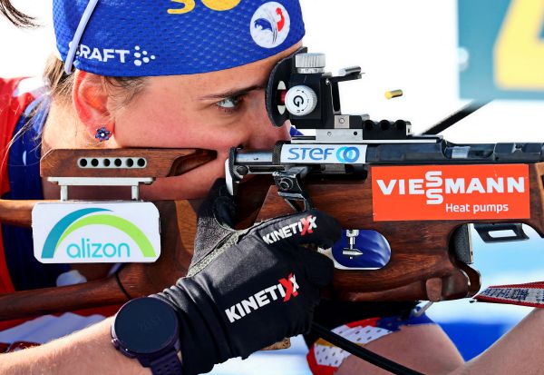 kreditkartenaff-re-biathletin-simon-f-r-einen-monat-gesperrt