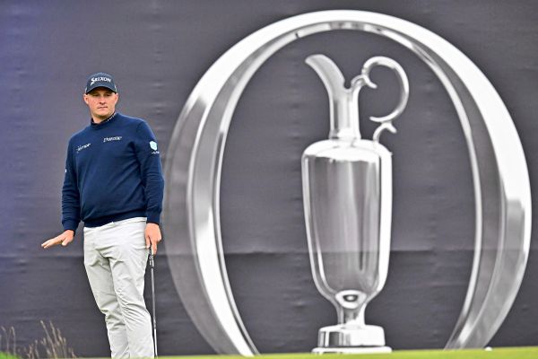 Par-Runde-von-Straka-bei-British-Open-in-Nordirland