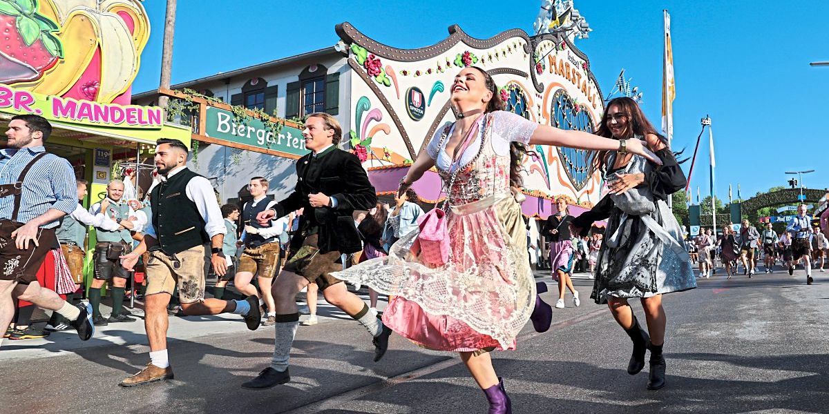 Munich Oktoberfest 2021: Mayor Dieter Reiter Opens The Festival With ...