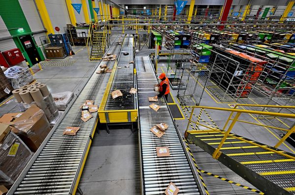 Beschwerden-zu-Paket-und-Telekomdiensten-nehmen-deutlich-zu