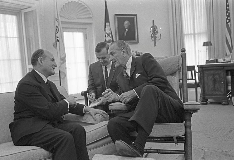 Yoichi Okamoto fotografierte Österreich durch eine amerikanische Linse