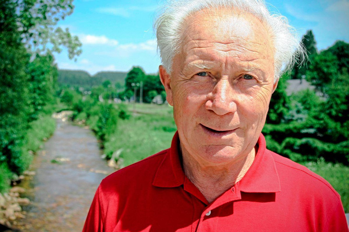 Sigmund Jähn, erster Deutscher im All, gestorben Weltchronik derStandard.at › Panorama Sigmund Jähn, erster Deutscher im All, gestorben Weltchronik derStandard.at › Panorama