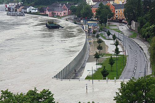 Hochwasserschutz: Mobil und millionenteuer - Wetter -  ›  Panorama