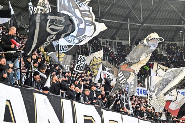 LASK-geht-mit-Ajax-Amsterdam-langfristige-Partnerschaft-ein