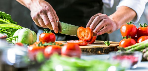 Spitzenk-che-zur-veganen-Kochlehre-Tofu-Schnitzel-machen-wir-nicht-