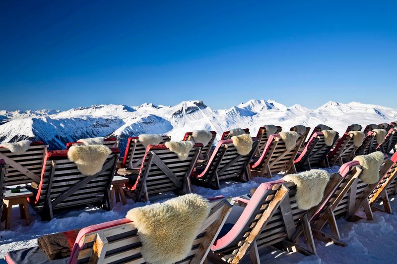 Schweiz gegen Österreich: Wer hat die besseren Tourismuskennzahlen?