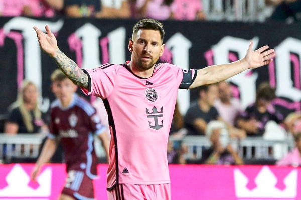Messi-wegen-Sperre-ver-rgert-