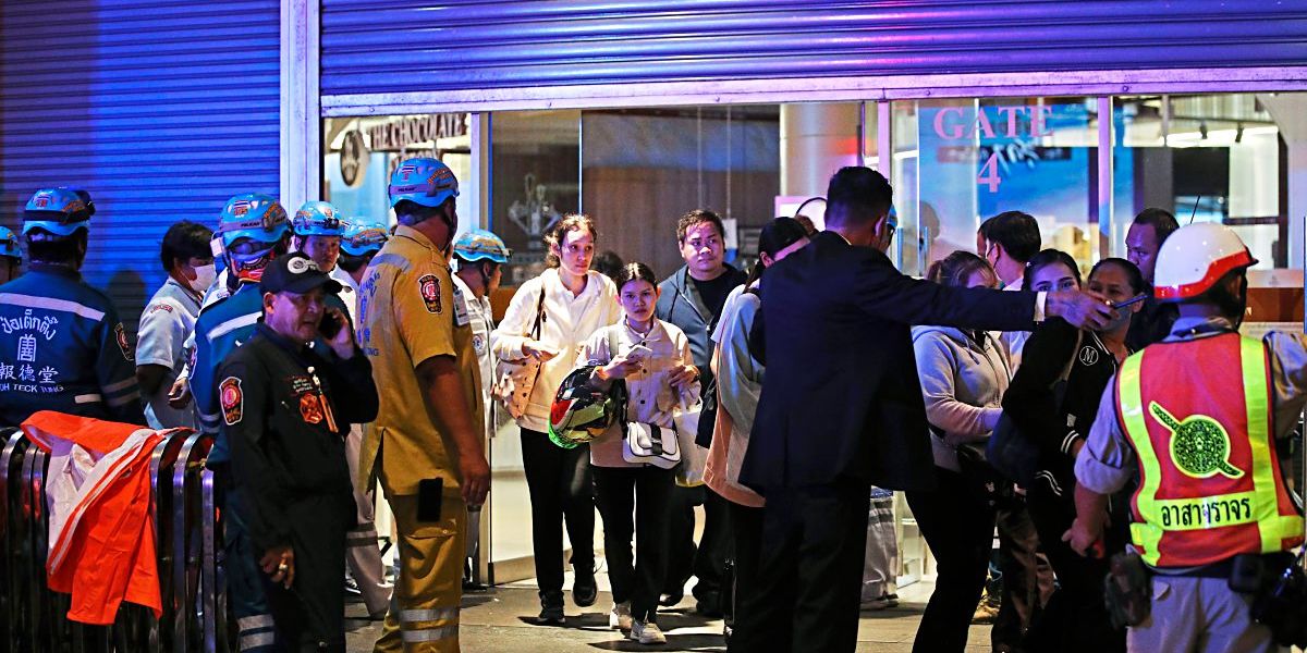 Teenager erschießt in Bangkok drei Menschen in Luxus-Einkaufszentrum