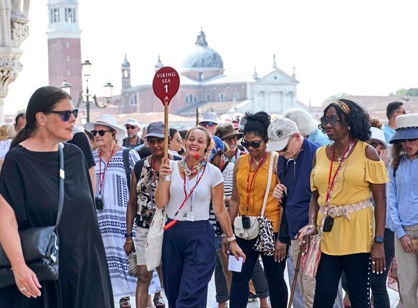 Sehnsuchtsland-Italien-wird-von-Touristen-berrannt