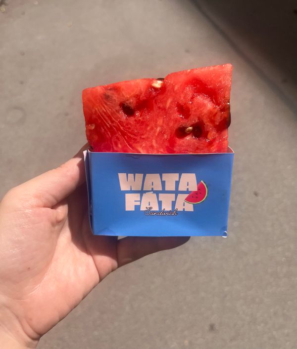 Was-steckt-hinter-dem-viralen-Wassermelonen-Sandwich-und-wie-schmeckt-es-