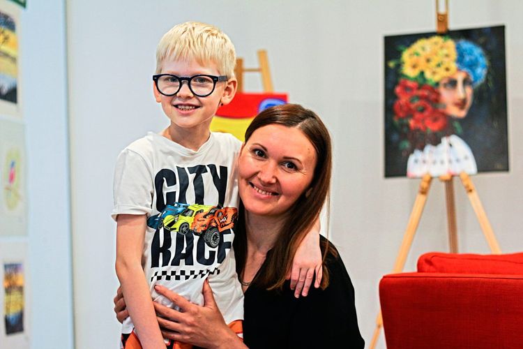 Alla Andruchowa, Alleinerziehende aus der Ukraine in Österreich, mit ihrem Sohn