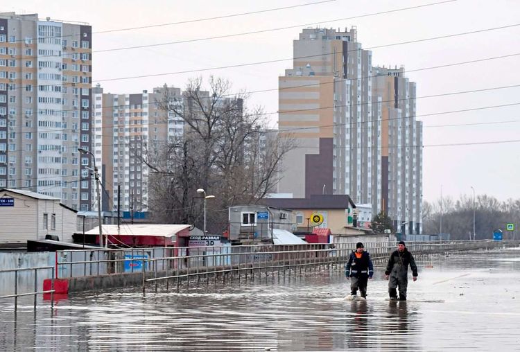 Evakuierung in Orenburg: Tausende Menschen mussten wegen der Flut ihre Häuser verlassen