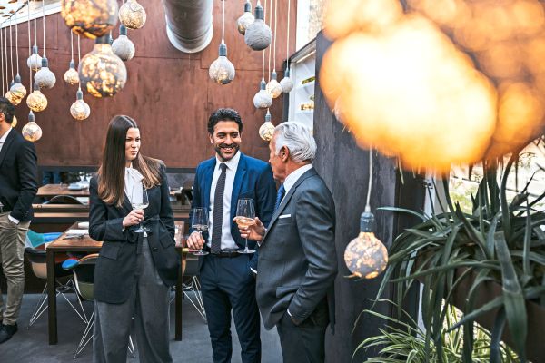 So-klappt-das-Netzwerken-auf-der-Weihnachtsfeier