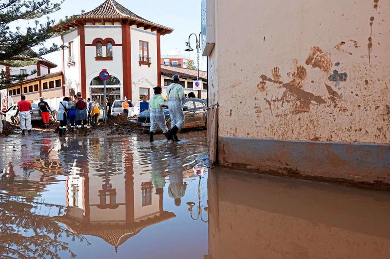 Flut an Fakes nach Überschwemmungen in Valencia