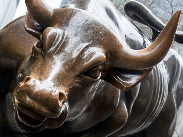 Krieg-im-Iran-sterreicher-investieren-weiter-gern-in-Tech-l-und-Waffen