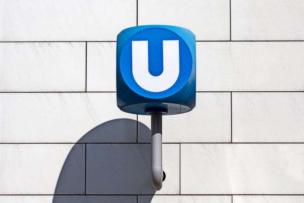 Kurze-Strecke-lange-Fahrt-U4-zwischen-Stadtpark-und-Karlsplatz