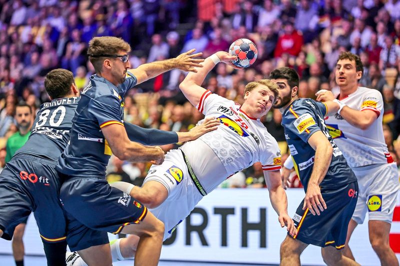 Österreichs Handballer verlieren auch gegen Spanien, Aufstiegschancen gering