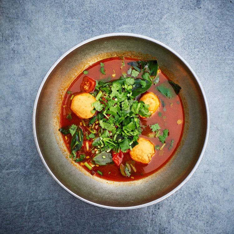 Fischsuppe mit hausgemachten Fish Balls