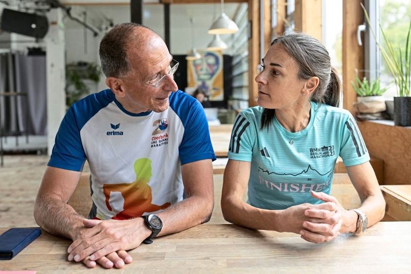 Carola Bendl zu Peter Filzmaier: "Aber manchmal irrst du dich auch!"