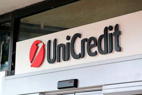 Unicredit-legt-bernahmeangebot-f-r-Commerzbank-vor