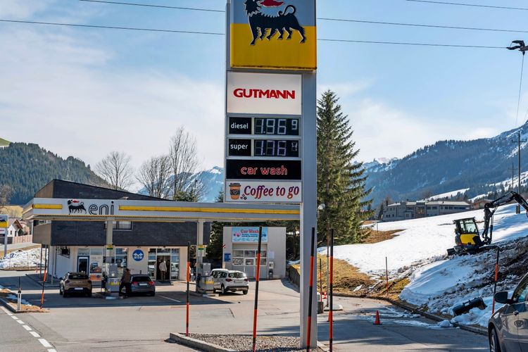 Tankstelle Vor Grenze Osterreich