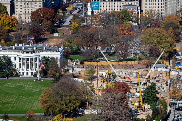 Gericht-erlaubt-vorerst-Weiterbau-von-Trumps-Ballsaal