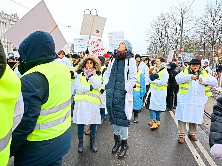 Ärztekammer Protestmarsch 4. Dezember 2023 Neuer Markt