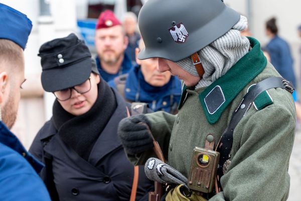Ungarn-Wenn-Neonazis-mit-Hakenkreuzen-marschieren-aber-Antifaschismus-verboten-wird
