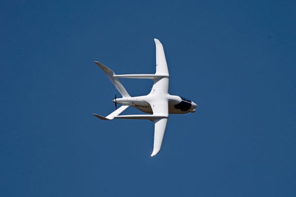 Kampfjets-Drohnen-und-KI-Luftfahrtmesse-ist-Abbild-der-Weltlage