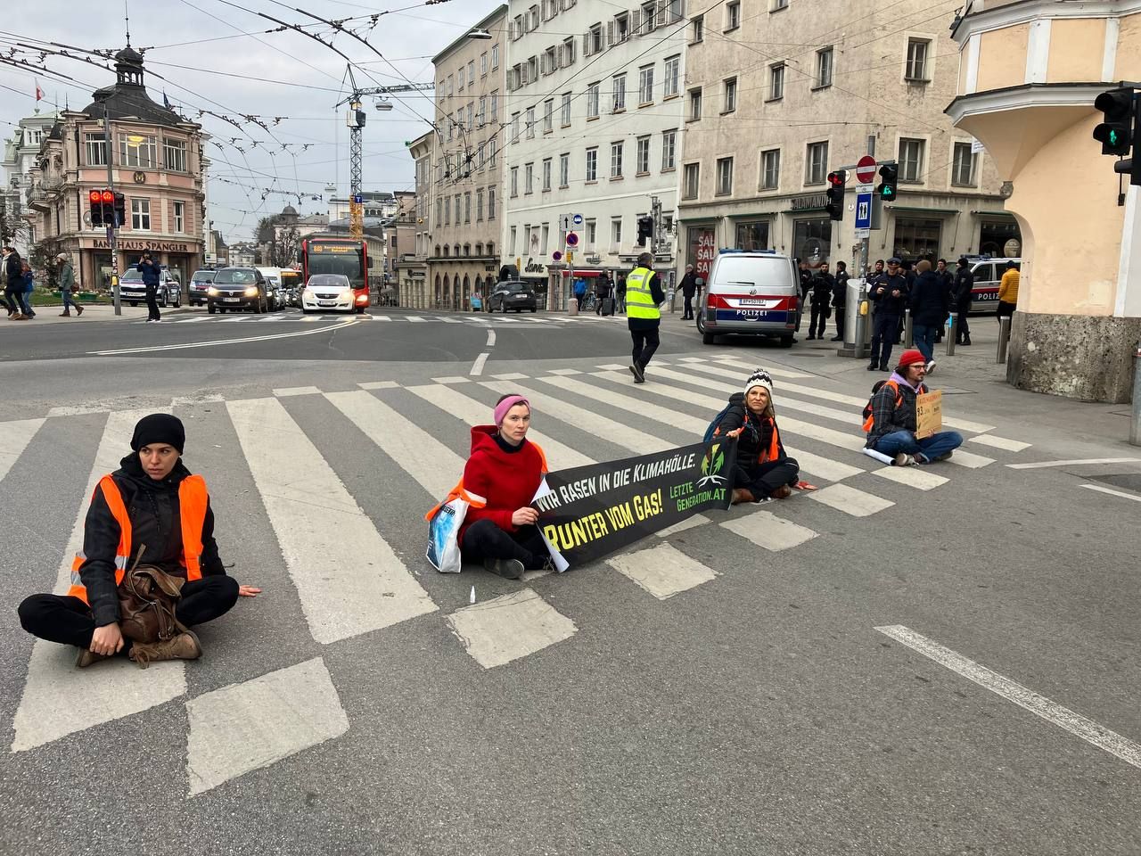 Klimaproteste Der Letzten Generation In Innsbruck Und Salzburg ...