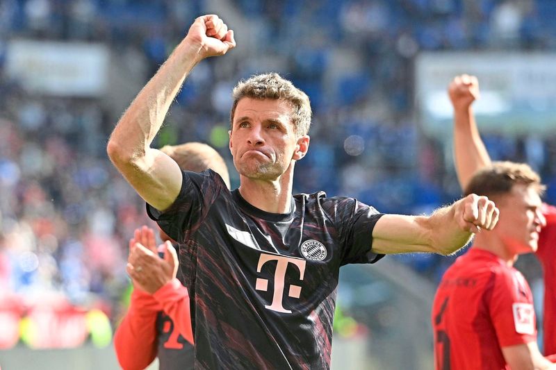Müller-Grüße an die "Moralapostel" sowie Schiri-, Trainer- und Stadionabschiede