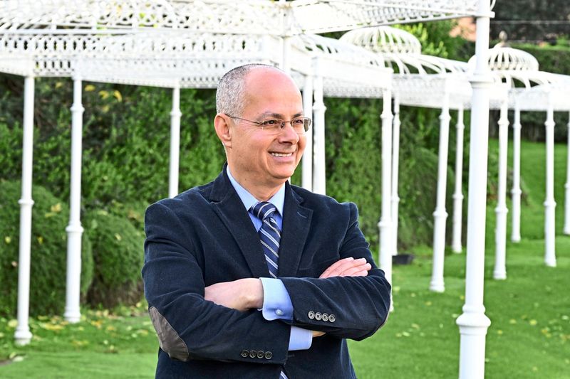 Topchemiker Omar Yaghi: Der Mann, der CO₂ aus der Luft saugt