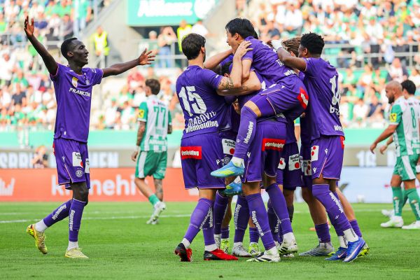 Austria-gewinnt-350-Wiener-Derby-bei-Rapid-2-0