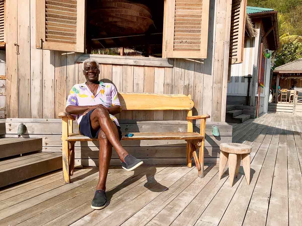 Privatinsel Mustique: Basil Charles schenkt den Stars ein - Reisen in