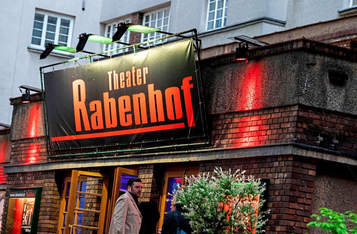 rabenhof-wird-kurtheater-kurkonzerte-turrini-schwab-und-artmann