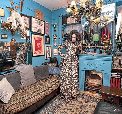 Dragqueens Und Viel Krimskrams So Wohnt Man In New York Design Interieur Derstandard At Lifestyle