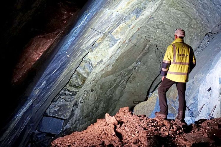 Arbeiter in einer Lithium-Mine in Kärnten.